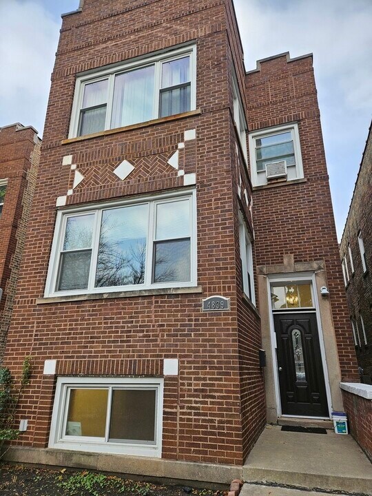 4839 N Lawndale Ave in Chicago, IL - Building Photo