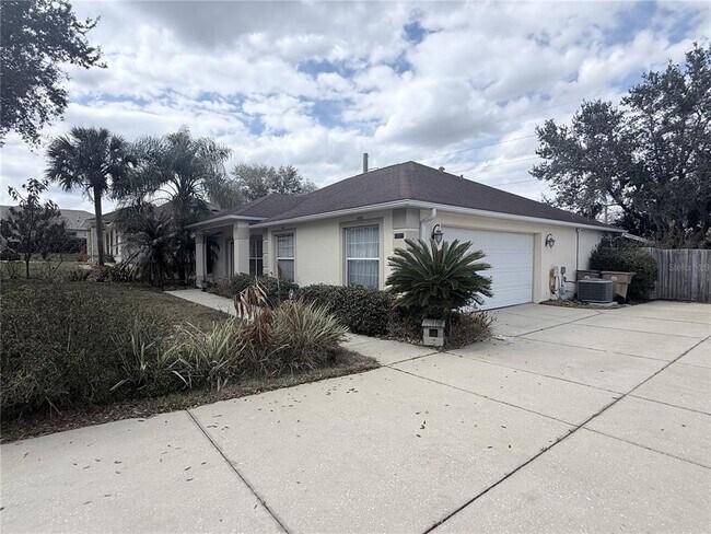 10037 Crenshaw Cir in Clermont, FL - Building Photo - Building Photo