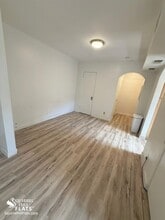 5710 Phillips Ave, Unit A3 in Pittsburgh, PA - Building Photo - Building Photo