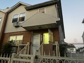 10915 164th St, Unit 1 in Jamaica, NY - Building Photo - Building Photo