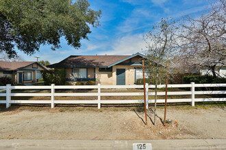 127 E Baseline Rd in San Dimas, CA - Building Photo - Building Photo