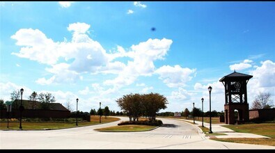 5141 Maroon Creek Dr in Bryan, TX - Building Photo - Building Photo