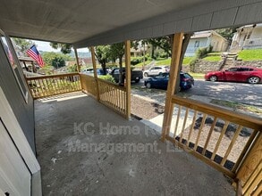 2311 Jarboe St in Kansas City, MO - Building Photo - Building Photo