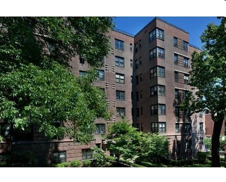 511 W 235th St in Bronx, NY - Foto de edificio - Building Photo
