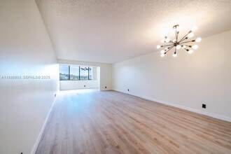 8020 Hampton Blvd in North Lauderdale, FL - Building Photo - Building Photo