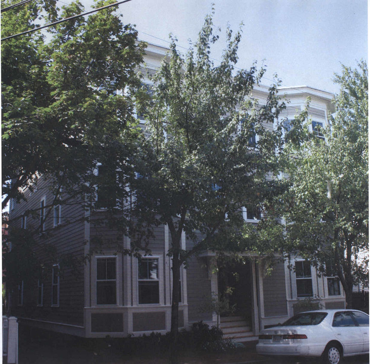 35 Magnolia Ave in Cambridge, MA - Building Photo