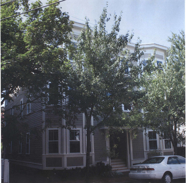 35 Magnolia Ave