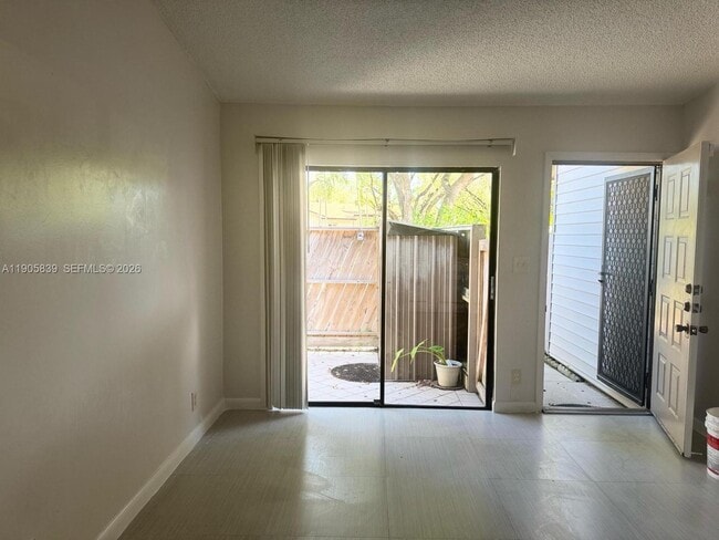 3637 NW 99th Terrace in Sunrise, FL - Building Photo - Building Photo