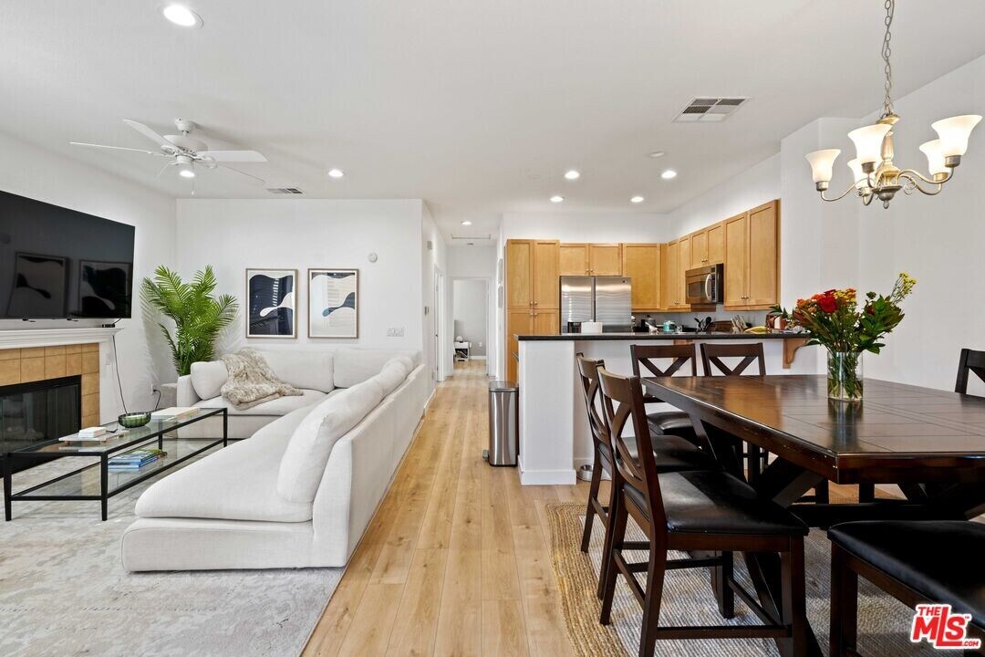 17969 Lost Canyon Rd in Santa Clarita, CA - Building Photo