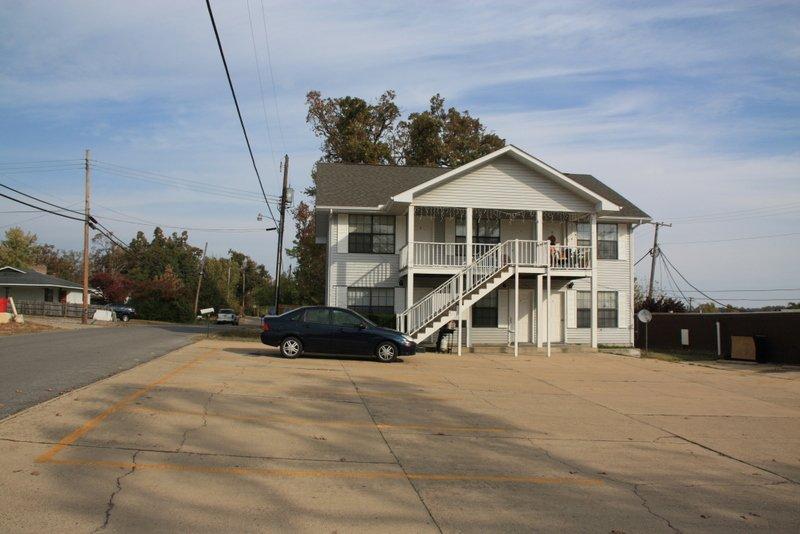 Plaza Apartments in Mountain Home, AR - Building Photo