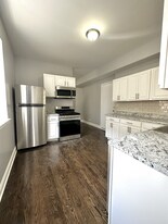 4454 N Sheridan Rd, Unit 2 in Chicago, IL - Building Photo