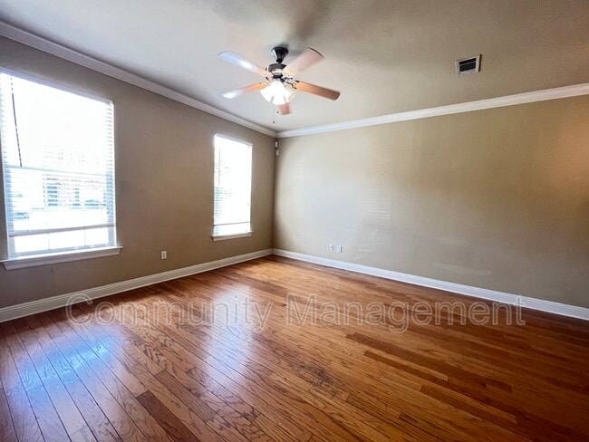 2104 Mount Hope Alley in Baton Rouge, LA - Building Photo - Building Photo