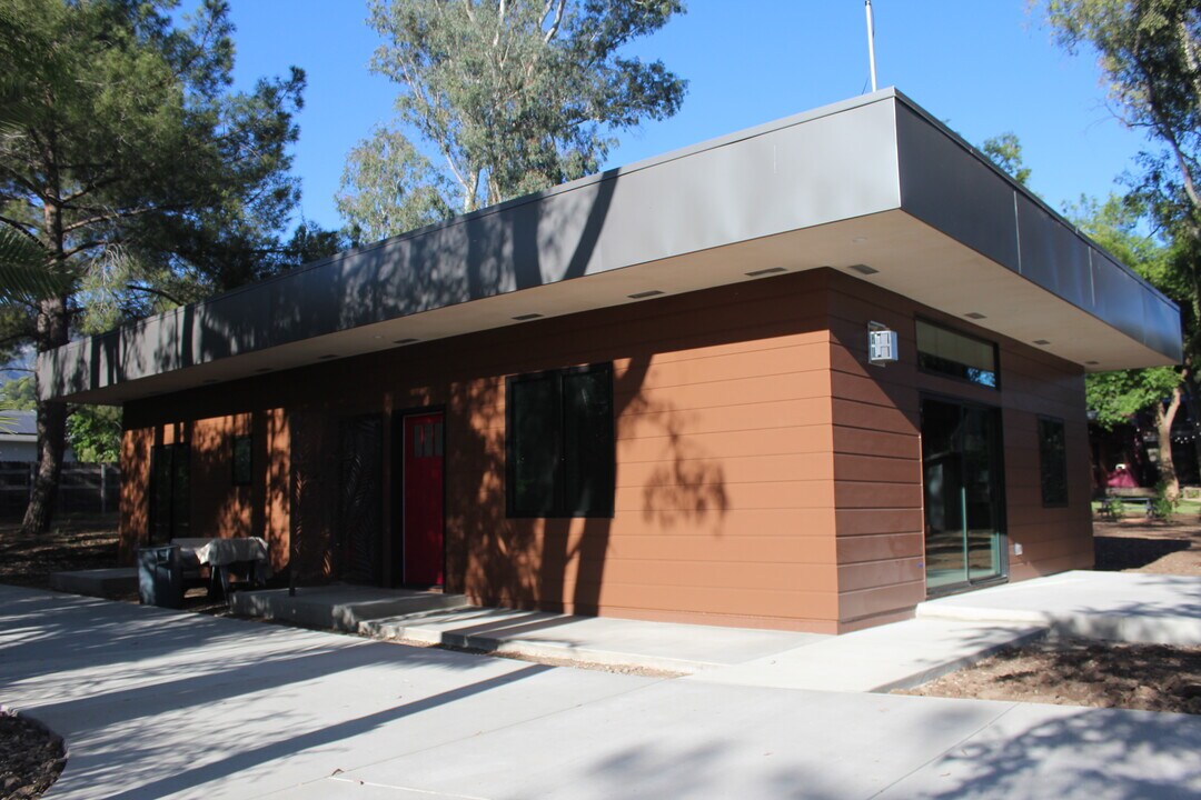 1220 Rancho Dr in Ojai, CA - Building Photo
