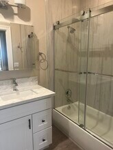 707 Brent Ave, Unit Upper in South Pasadena, CA - Foto de edificio - Building Photo