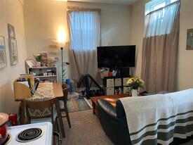 220 Massachusetts Ave, Unit B in Arlington, MA - Building Photo
