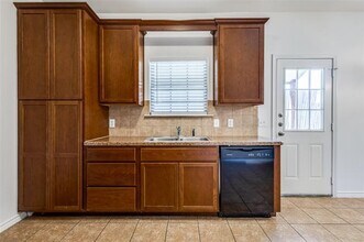 1001 E College St in Princeton, TX - Building Photo - Building Photo