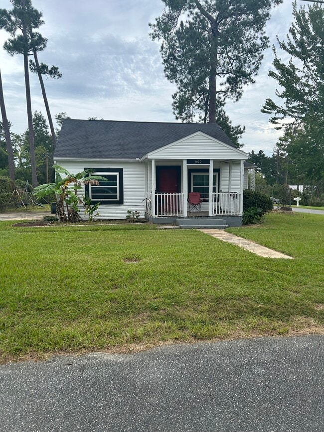 property at 600 Satsuma Rd