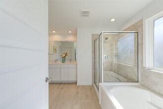 2808 Misty Elm Ln in Rosenberg, TX - Building Photo - Building Photo