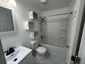 1502 Woodcrest Cir in Hinesville, GA - Foto de edificio - Building Photo
