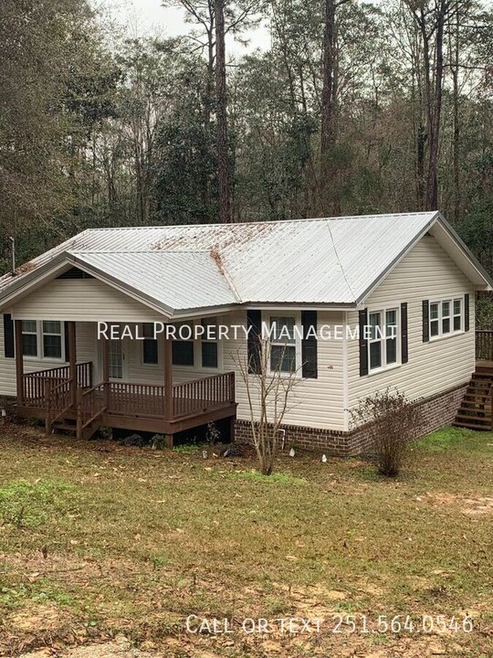 3412 E Laverne Dr in Mobile, AL - Building Photo