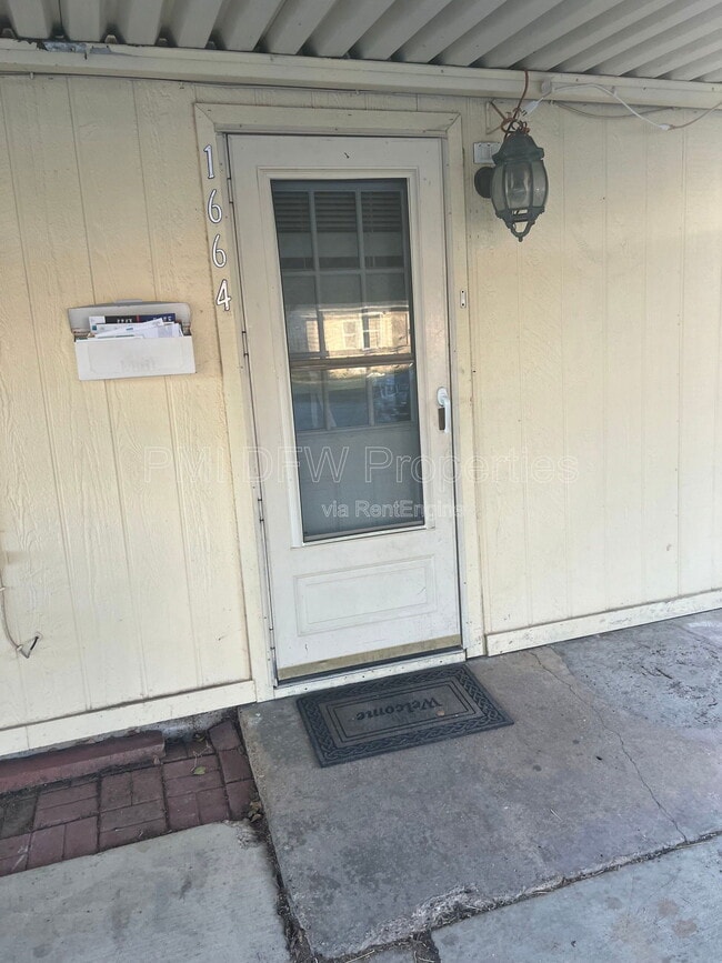 1664 Fagan Dr in Blue Mound, TX - Building Photo - Building Photo