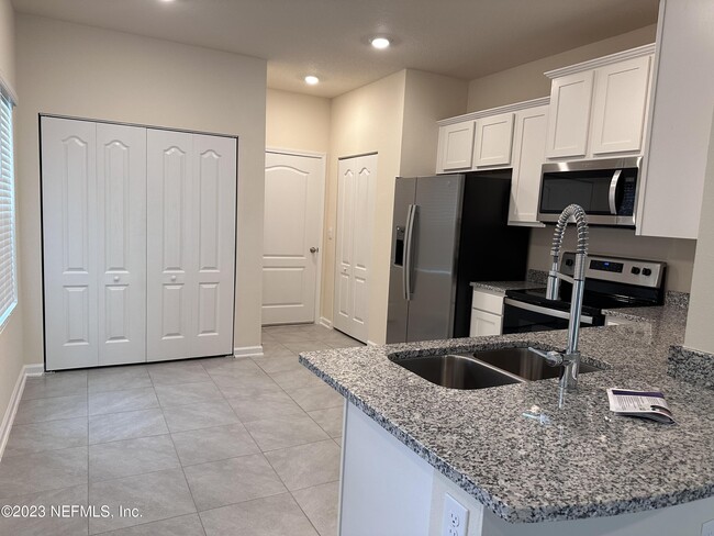25 Oarsman Xing Dr in St. Augustine, FL - Building Photo - Building Photo