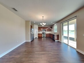 104 Star Shell Dr in Apollo Beach, FL - Building Photo - Building Photo