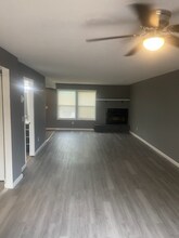 216 Northport Hills Dr in Florissant, MO - Building Photo - Building Photo