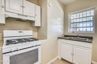 1611 N Kansas St in El Paso, TX - Building Photo - Building Photo