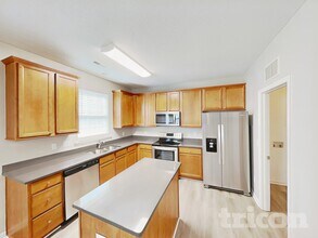 6103 Glen Way Dr in Winston-Salem, NC - Building Photo - Building Photo