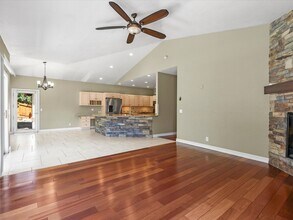30 Fox Glove Ct in Reno, NV - Building Photo - Building Photo