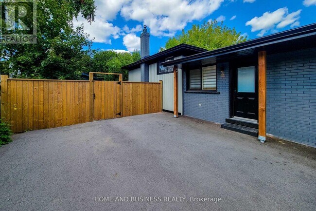 622 Braemore Rd in Burlington, ON - Building Photo - Building Photo