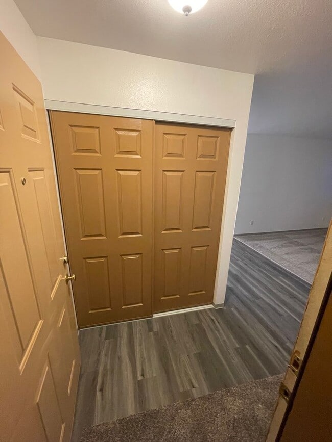 Redoubt View Apartments Inc