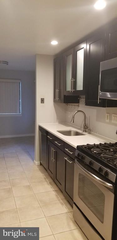 2856 Dover Ln in Falls Church, VA - Building Photo - Building Photo