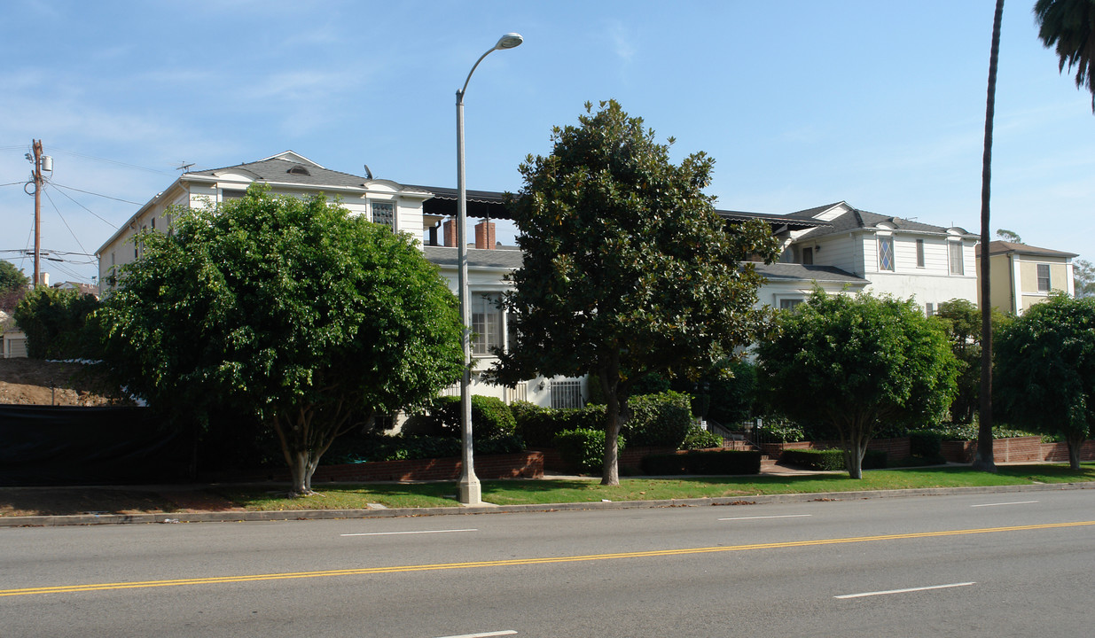 1274 S Beverly Glen Blvd in Los Angeles, CA - Building Photo