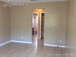 1020 70th St N-Unit -4 in St. Petersburg, FL - Foto de edificio - Building Photo