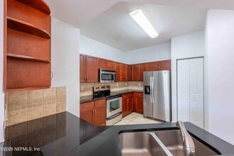 10435 Mid Town Pkwy in Jacksonville, FL - Building Photo - Building Photo