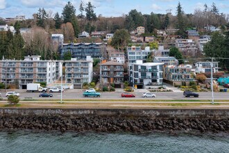 2112 Alki Ave SW in Seattle, WA - Building Photo - Building Photo