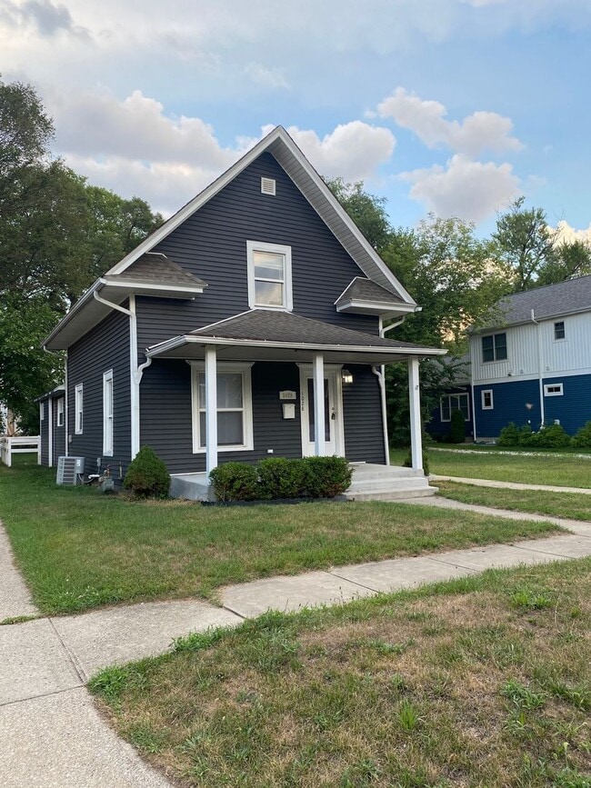 property at 1028 N Lawrence St