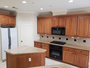 4330 Lake Run Dr in Missouri City, TX - Building Photo - Building Photo