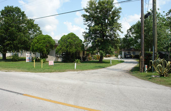 2595 50th Ave N in St. Petersburg, FL - Building Photo - Building Photo