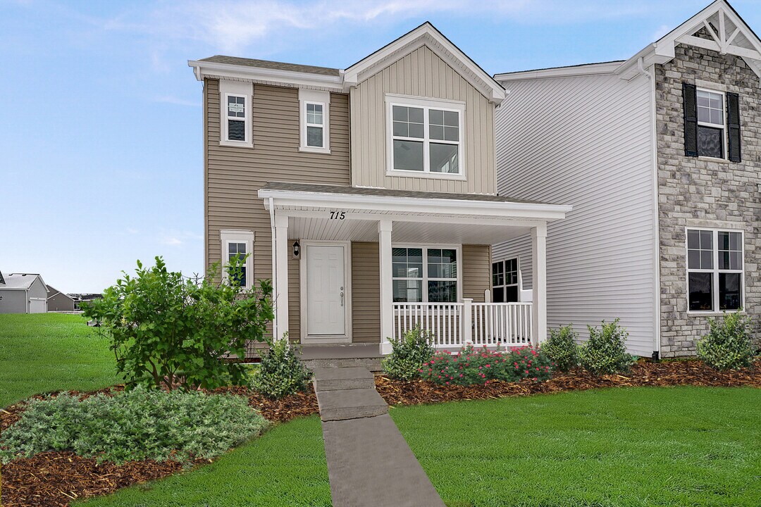 715 Station Blvd in Elburn, IL - Building Photo