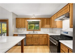 15625 46th Ave N in Minneapolis, MN - Foto de edificio - Building Photo