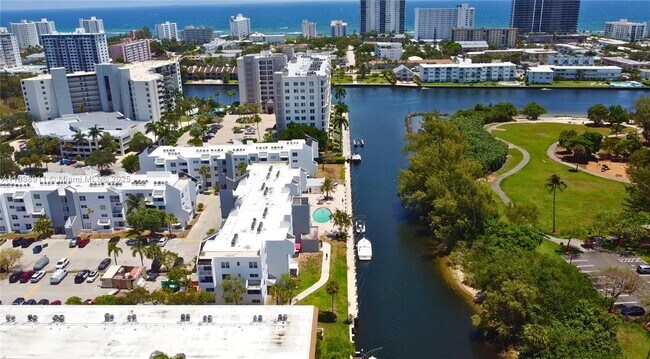 2840 NE 14th Street Causeway