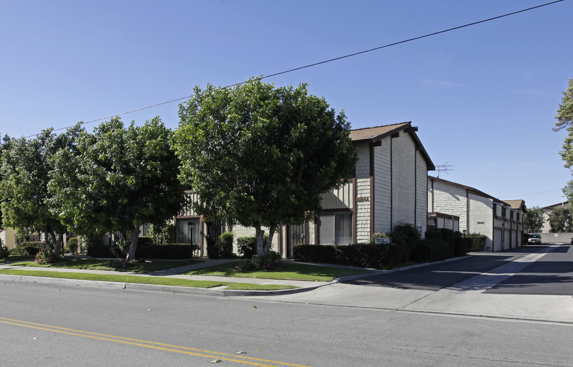 8841-8851 Hoffman St in Buena Park, CA - Foto de edificio