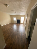 12400 Brookglade Cir in Houston, TX - Building Photo - Building Photo