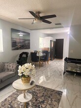 1216 16th Ave N in Lake Worth Beach, FL - Building Photo - Building Photo