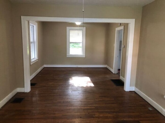 2205 Alameda in Maplewood, MO - Building Photo - Building Photo