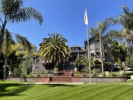 18490 Withey Rd in Monte Sereno, CA - Building Photo