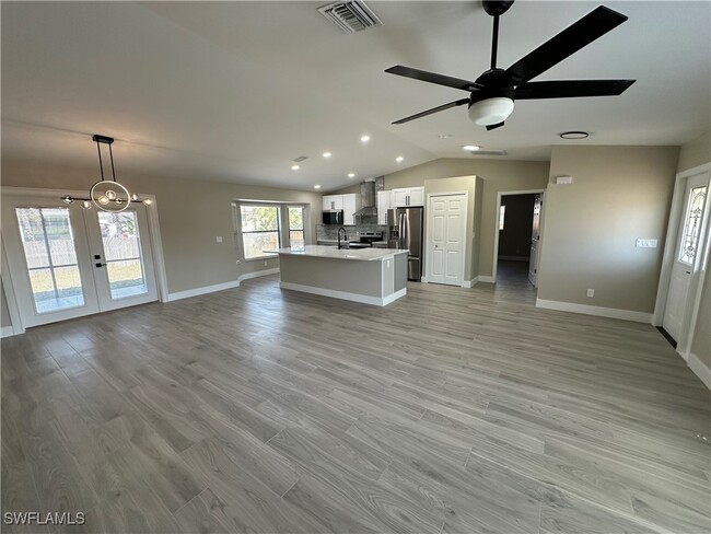 18226 Fern Rd in Ft. Myers, FL - Building Photo - Building Photo